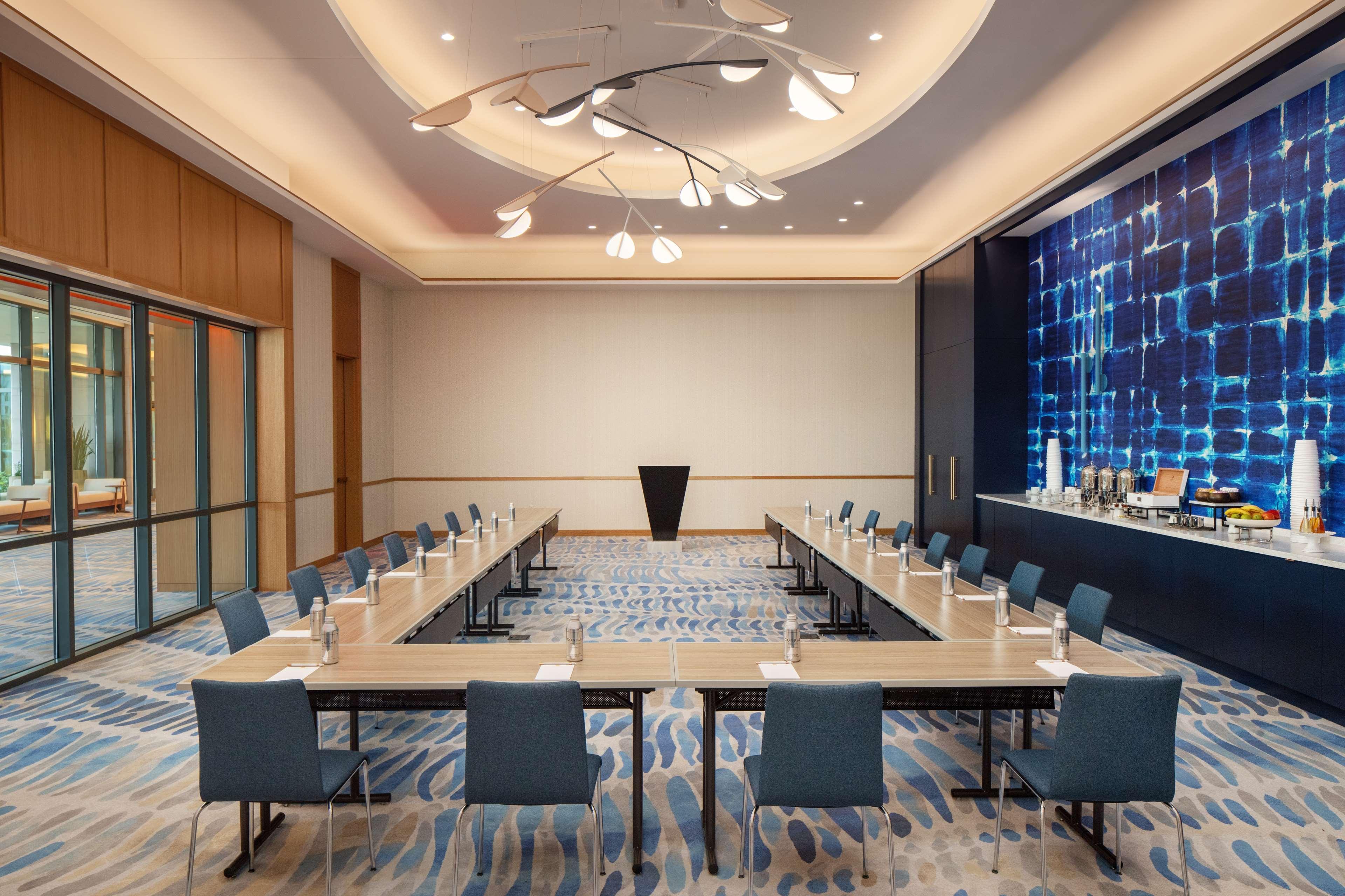 Conrad Orlando Hotel Екстериор снимка